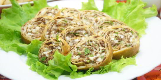 Блины с печенью и яйцом