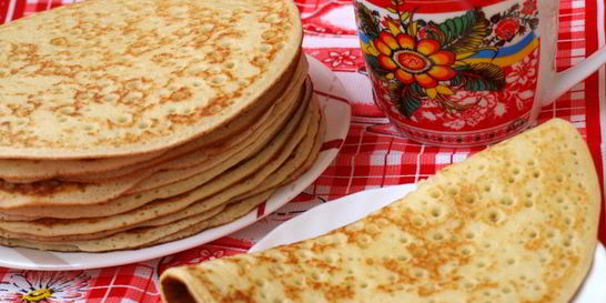 Дрожжевые блины с манкой