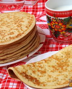 Дрожжевые блины с манкой