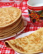 Дрожжевые блины с манкой