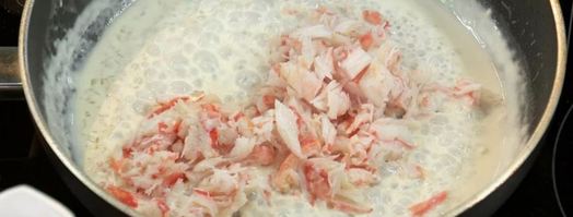 каштановые блины с крабовым муссом и соусом из шампанского. Шаг 2