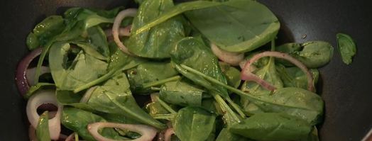 каштановые блины с крабовым муссом и соусом из шампанского. Шаг 4