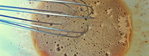 панкейки кефирные с медом, бананом и сливками. Шаг 5