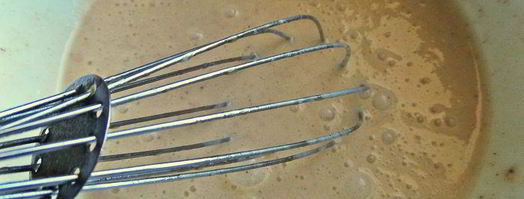 панкейки кефирные с медом, бананом и сливками. Шаг 8