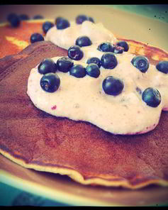 Панкейки с черникой и рикоттой