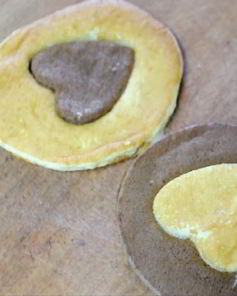 Панкейки-сердечки ко Дню всех влюбленных