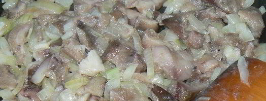 ржаные блины, фаршированные печенью и грибами. Шаг 2