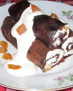 Шоколадные блинчики с творогом и курагой