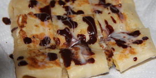 Тайские блинчики с бананом и яйцом