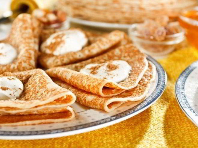 Рецепт тонких блинчиков из каштановой муки с рикоттой и медом