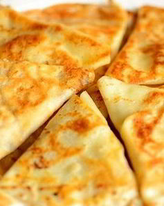 Треугольные блинчики с куриным фаршем