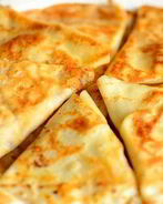 Треугольные блинчики с куриным фаршем