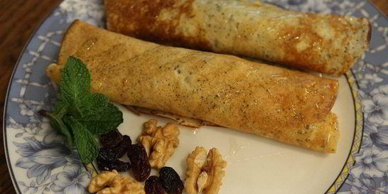 Венгерские маковые блины с изюмом и грецкими орехами
