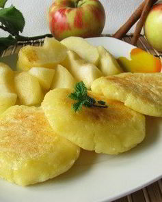 Яблочные блины с лимонной цедрой