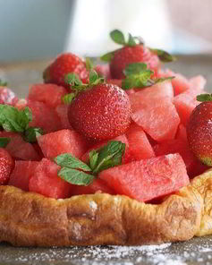 Запеченный блин с фруктами