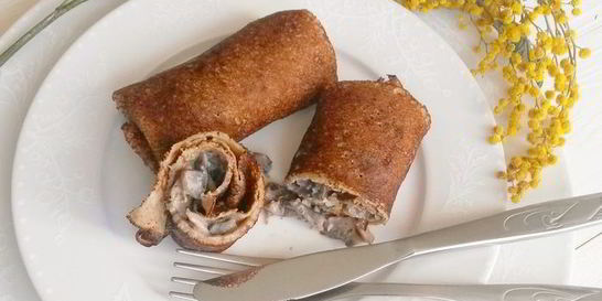 Заварные гречневые блины с шампиньонами