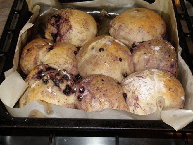 Рецепт булочек домашних с черникой