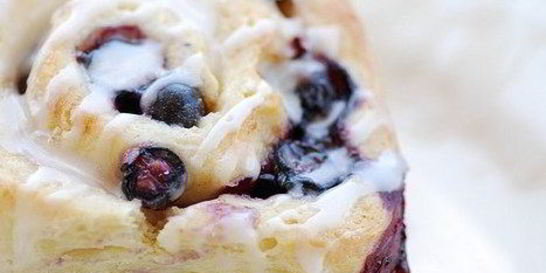 Булочки с черникой