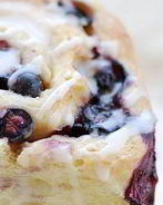 Булочки с черникой