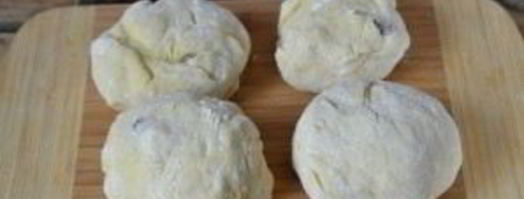 булочки с изюмом из дрожжевого теста. Шаг 9