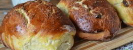 булочки с изюмом из дрожжевого теста. Шаг 10