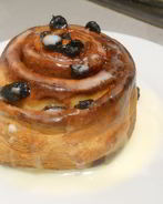 Булочки с корицей и изюмом