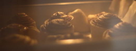 булочки с корицей в сметанной заливке. Шаг 14