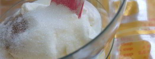 булочки с корицей в сметанной заливке. Шаг 16