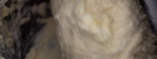 булочки с корицей в сметанной заливке. Шаг 7