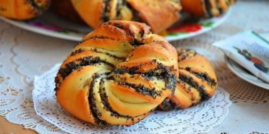 Булочки с маком
