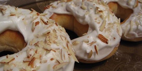 Булочки с марципаном