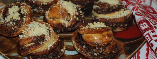 булочки с шоколадом, орехами и посыпкой. Шаг 16