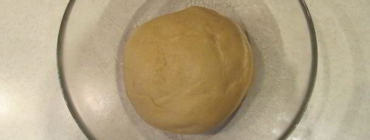 булочки с шоколадом, вишней и песочной крошкой. Шаг 3