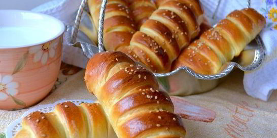 Булочки с сосисками