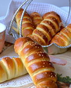 Булочки с сосисками