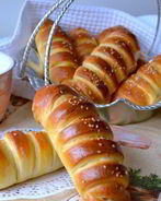 Булочки с сосисками