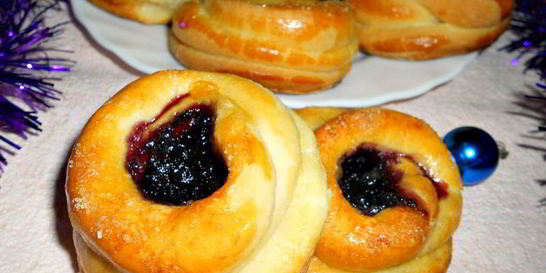 Булочки с вареньем