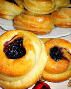 Булочки с вареньем