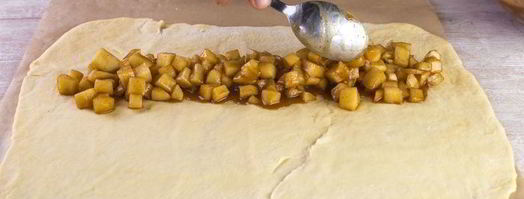 булочки с яблоками и корицей. Шаг 14