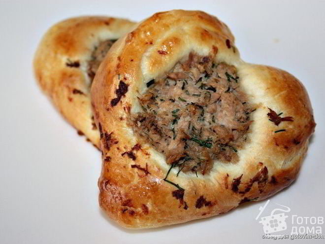 Рецепт булочек-сердечек с тунцом