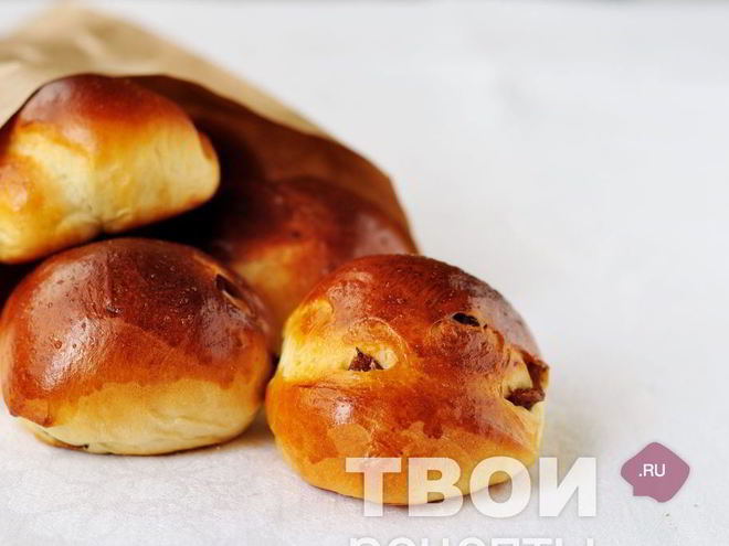Рецепт дрожжевых булочек с изюмом