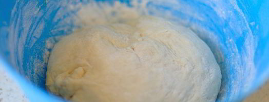 дрожжевые булочки с изюмом. Шаг 5