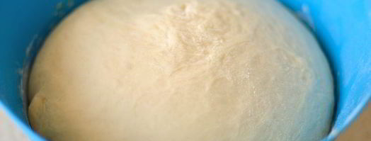 дрожжевые булочки с изюмом. Шаг 7