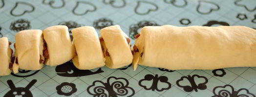 дрожжевые булочки с изюмом. Шаг 9