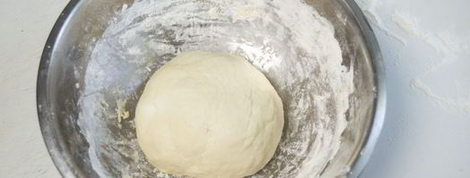 дрожжевые булочки с колбасой и сыром. Шаг 4