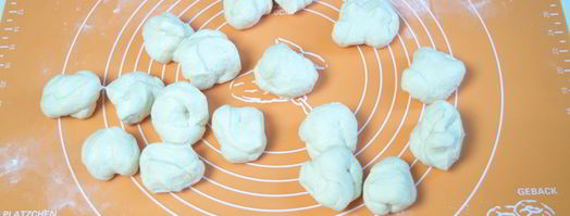 дрожжевые булочки с колбасой и сыром. Шаг 5