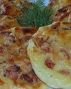 Картофельные ватрушки с курицей и луком