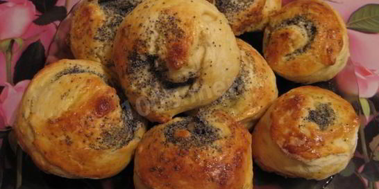 Красивые булочки с маком из дрожжевого теста