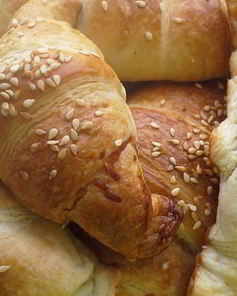 Круассаны с ветчиной и сыром