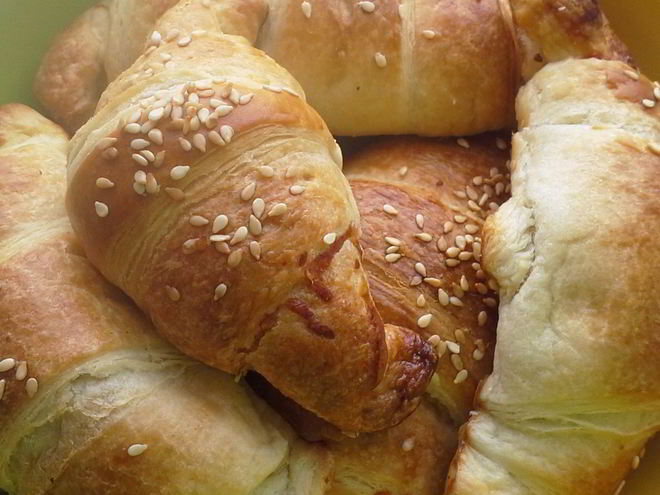 Рецепт круассанов с ветчиной и сыром